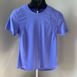 🎄3/$15 Periwinkle crew neck athletic shirt Small